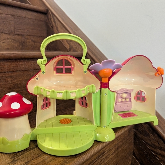 Mushroom Playhouse Whimsical Fairy Toadstool Cottage Interactive Toy - Picture 11 of 13